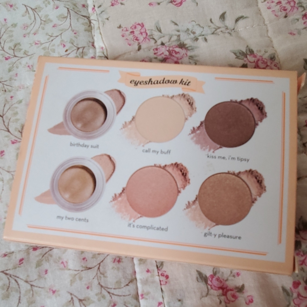 Benefit World Famous Neutrals Eyeshadow Kit